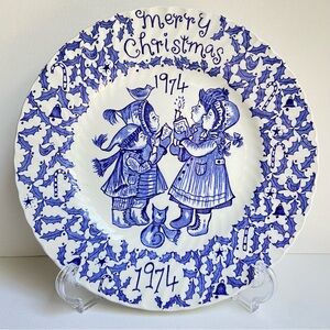Crownford China by Norma Sherman collectible blue Christmas Plate 1974 England